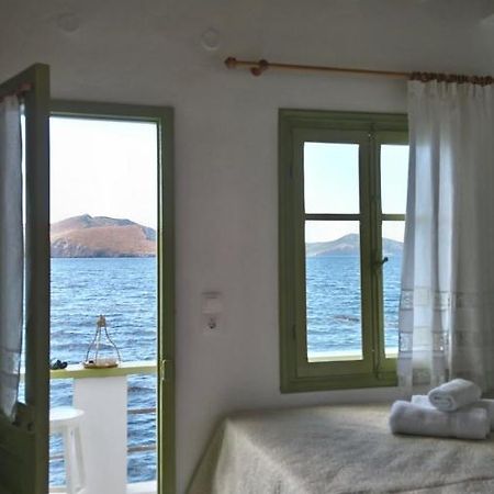 Milos By The Sea - Eco House Plaka  エクステリア 写真