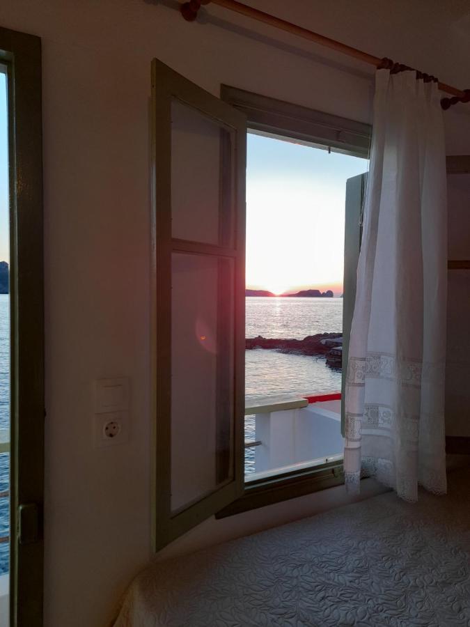 Milos By The Sea - Eco House Plaka  エクステリア 写真