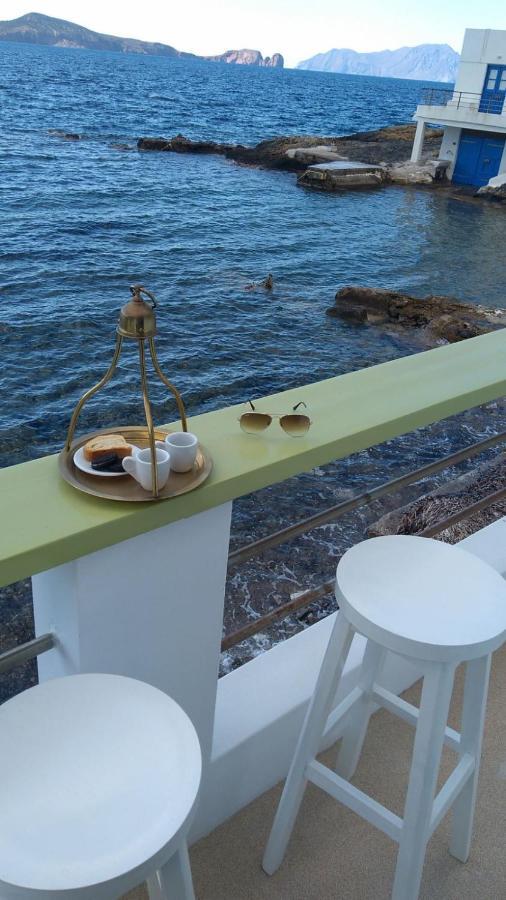 Milos By The Sea - Eco House Plaka  エクステリア 写真